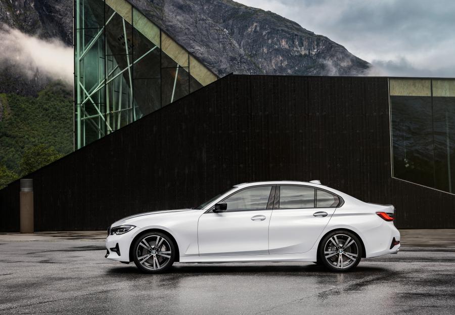  BMW 320d Sport Line (G20) 2019 года  (WW) (фото 19 из 311)
